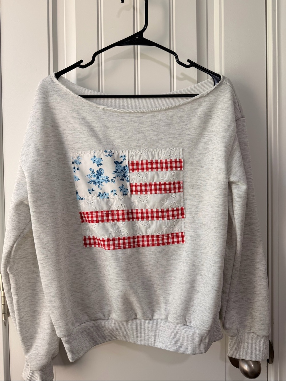Light Gray Women's Sweatshirt with Red Gingham Flag Patch